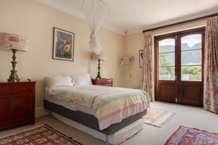 To Let 6 Bedroom Property for Rent in Constantia Western Cape